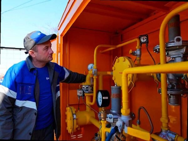 Во вторник, 27 мая, в Сочи временно прекратится подача газа в нескольких поселках. Газораспределительная станция «Лазаревское» будет остановлена, что приведет к отсутствию централизованного газоснабжения в поселках Лазаревское, Солоники и Мирный. Об этом сообщает районная администрация, как передает информационный портал Вести Сочи.