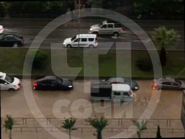 В Адлере произошло затопление из-за сильного ливня