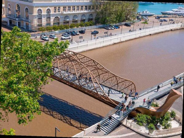 Праздничное открытие моста «Волшебный лист» в Сочи