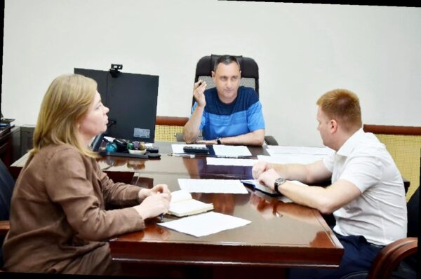 «Борьба с вредителями в Сочи: Виктор Тепляков обсудил планы с директором департамента»