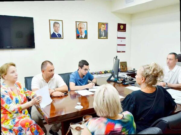 Депутат собрал комиссию по ремонту ливнёвок в центре Сочи