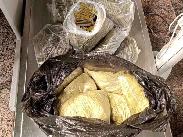 В аэропорту Сочи задержали пассажира с насваем из Таджикистана