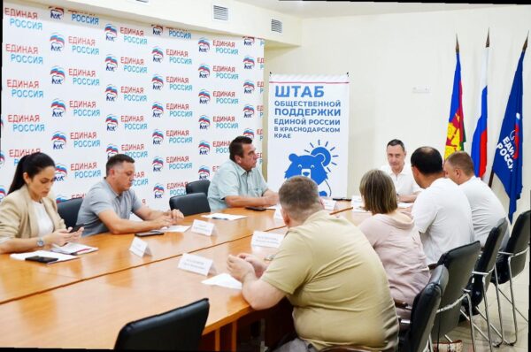 «Виктор Тепляков рассмотрел проблему оползня на улице Краснодонская»