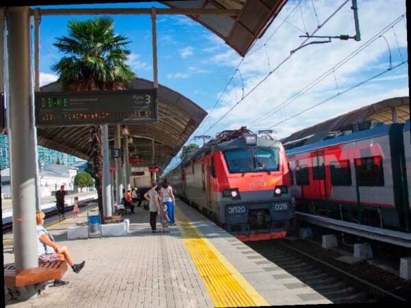 Расписание поездов, задержанных из-за падения БПЛА, восстанавливают