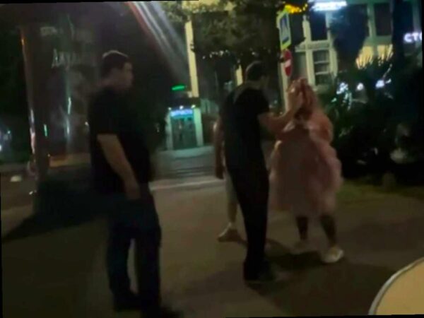 В Сочи задержаны два мужчины за агрессию по отношению к женщине-блогеру