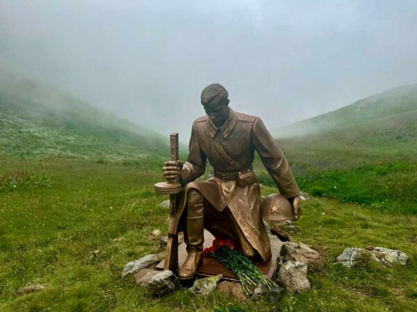 В горах Сочи открыли воинский мемориал