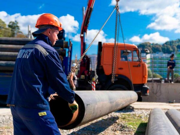 Более километра сетей водоснабжения обновили в Сочи за неделю