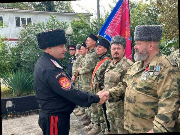 В Сочи проходят военно-полевые сборы Черноморского казачьего полка