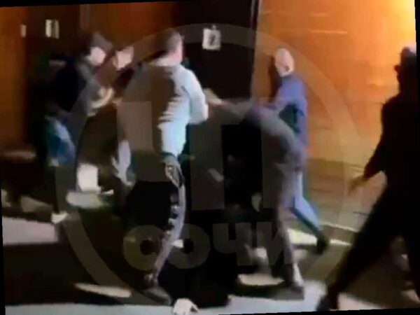 Массовая драка в Сочи: инцидент возле бара