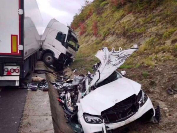 Четыре человека, включая двоих детей, погибли в аварии на трассе «Джубга — Сочи»