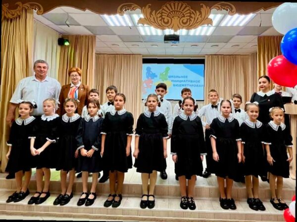 В сочинских школах открылись новые актовые залы