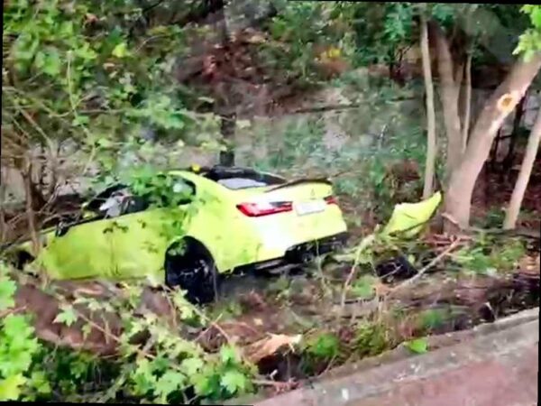 BMV улетела в обрыв в Сочи