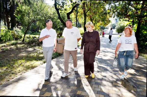 «Виктор Тепляков оценил состояние Пролетарского сквера в Сочи»