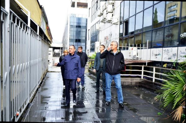 «Осмотр торговой галереи на Навагинской в Сочи»