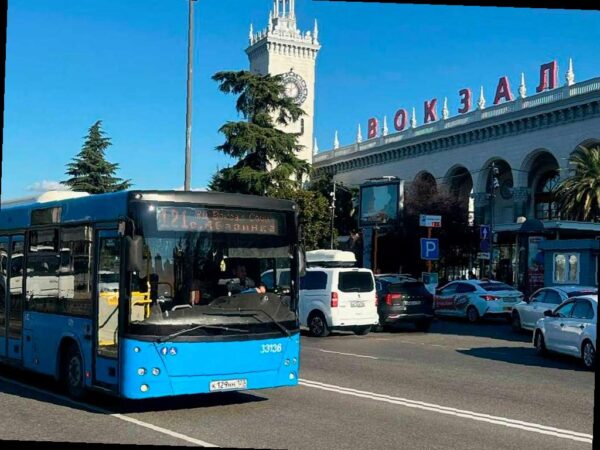 Почти 50 автобусов в Сочи изменят маршруты из-за «Сочи Марафона»