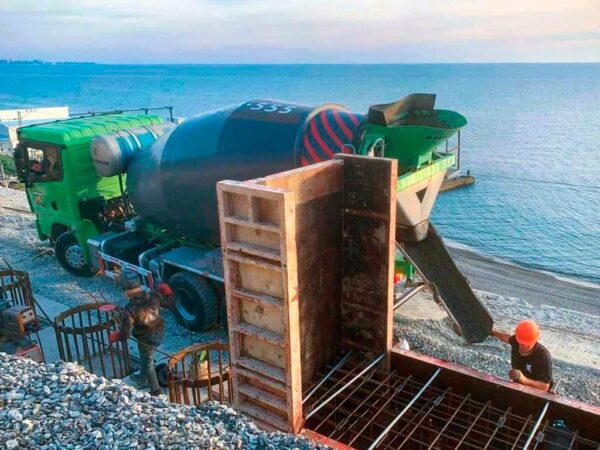 Капремонт на оползневом участке трассы в Сочи будет завершен до конца года