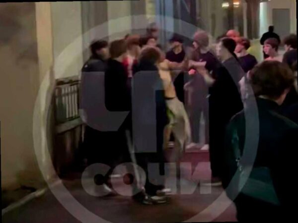 Массовая драка произошла в центре Сочи, полиция принимает меры