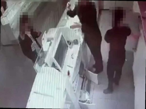 В Сочи курьер украл посылку с золотыми украшениями