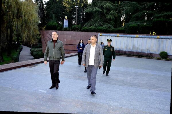 «Виктор Тепляков осмотрел Завокзальный мемориальный комплекс»