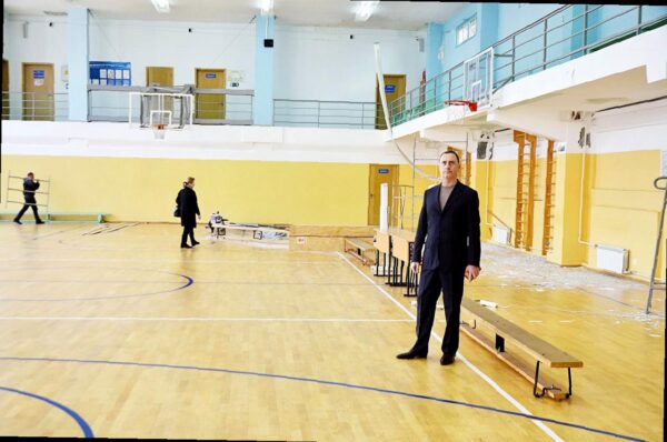 «Виктор Тепляков оценил спортивный комплекс университета в Сочи»