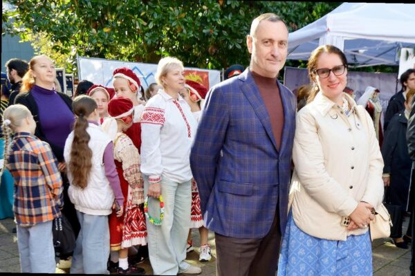 «Празднование Дня народного единства в Сочи с участием Виктора Теплякова»