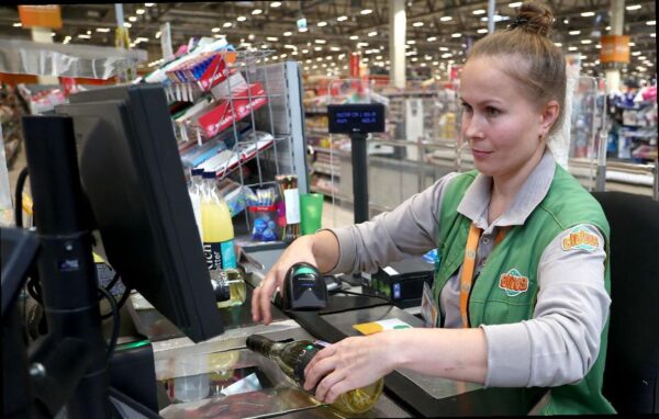 Штрафы за покупку алкоголя для подростков в России могут вырасти