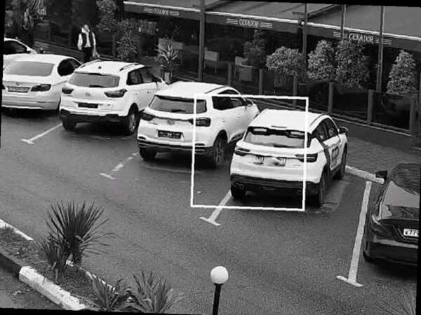 В центре Сочи установлены новые камеры для выявления нарушений правил парковки на Кооперативной улице и в Морском переулке. Эту информацию подтвердил Департамент транспорта администрации курорта.