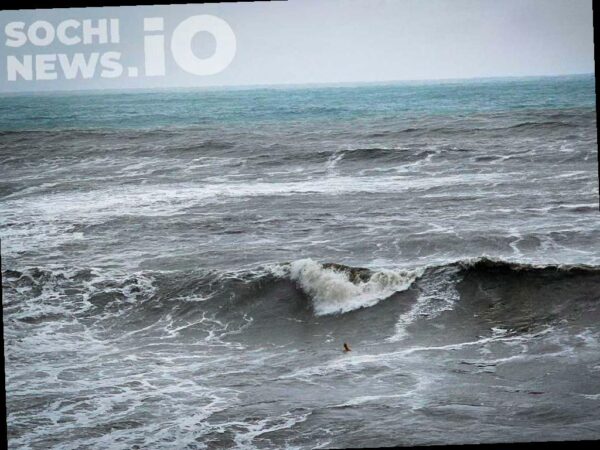 Снова ожидается шторм у побережья Сочи