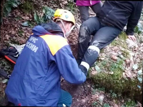 Спасатели в Сочи помогли пострадавшему туристу из Агурского ущелья