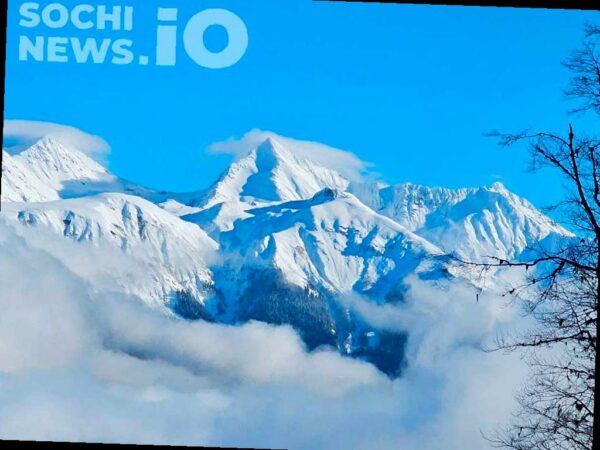 Горные курорты Сочи временно закрыли трассы из-за неблагоприятных погодных условий