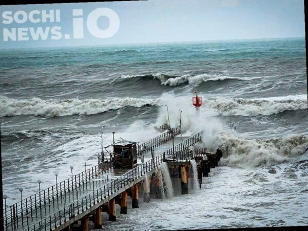 Усиление волнения моря ожидается в Сочи