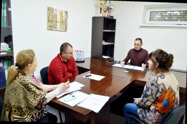 «Виктор Тепляков провел прием граждан в Центральном районе Сочи»