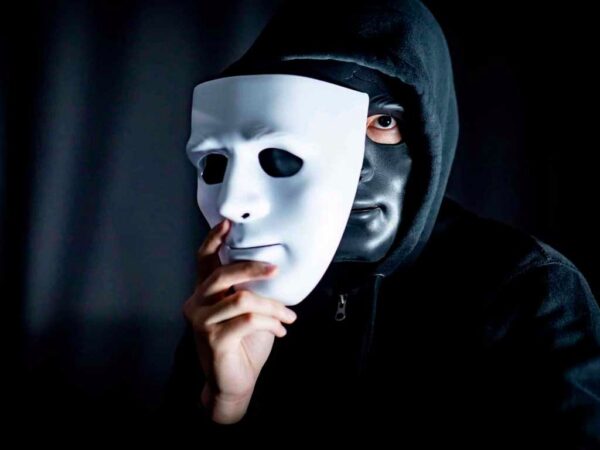 Мэрия Сочи: горожанам звонят мошенники под предлогом установки замков