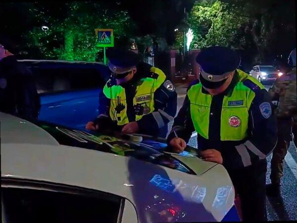 В Сочи задержали водителя с фальшивыми номерами